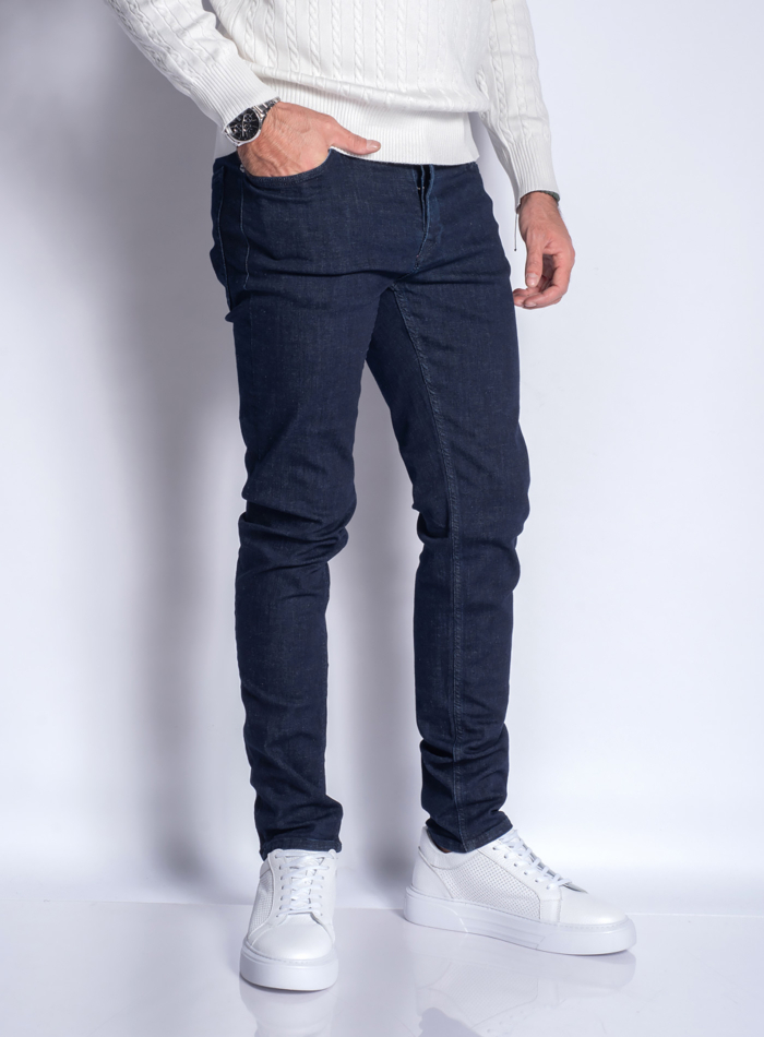 JEAN ON DENIM