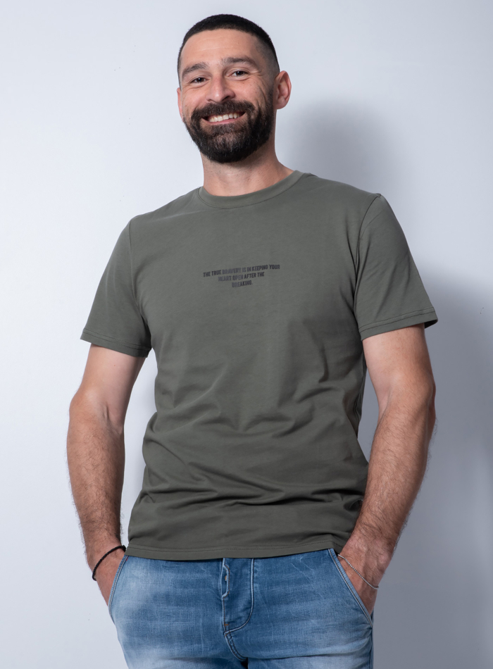 T-SHIRT BREAKING