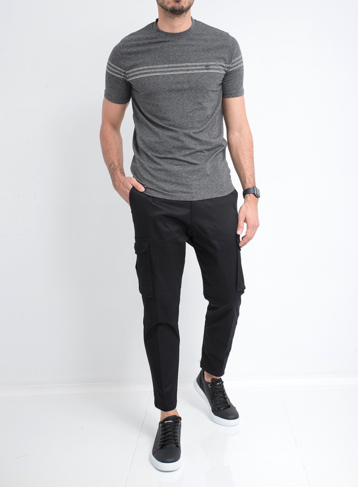 T-SHIRT ΛΑΙΜΟΚΟΨΗ ΡΙΓΕΣ